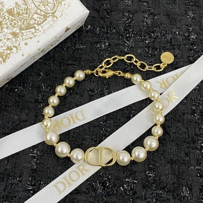 Lightweight Christian Dior Bracelets 234318