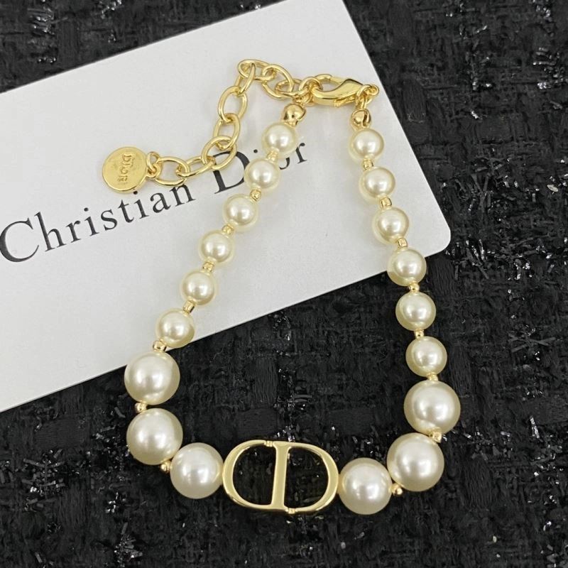 Lightweight Christian Dior Bracelets 234318