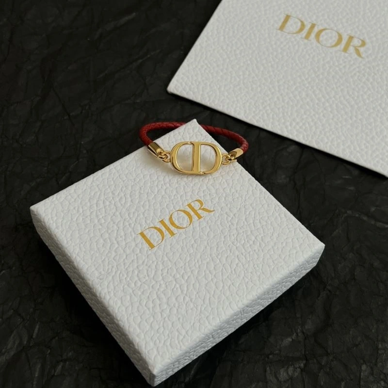 Bold Christian Dior Bracelets 234307