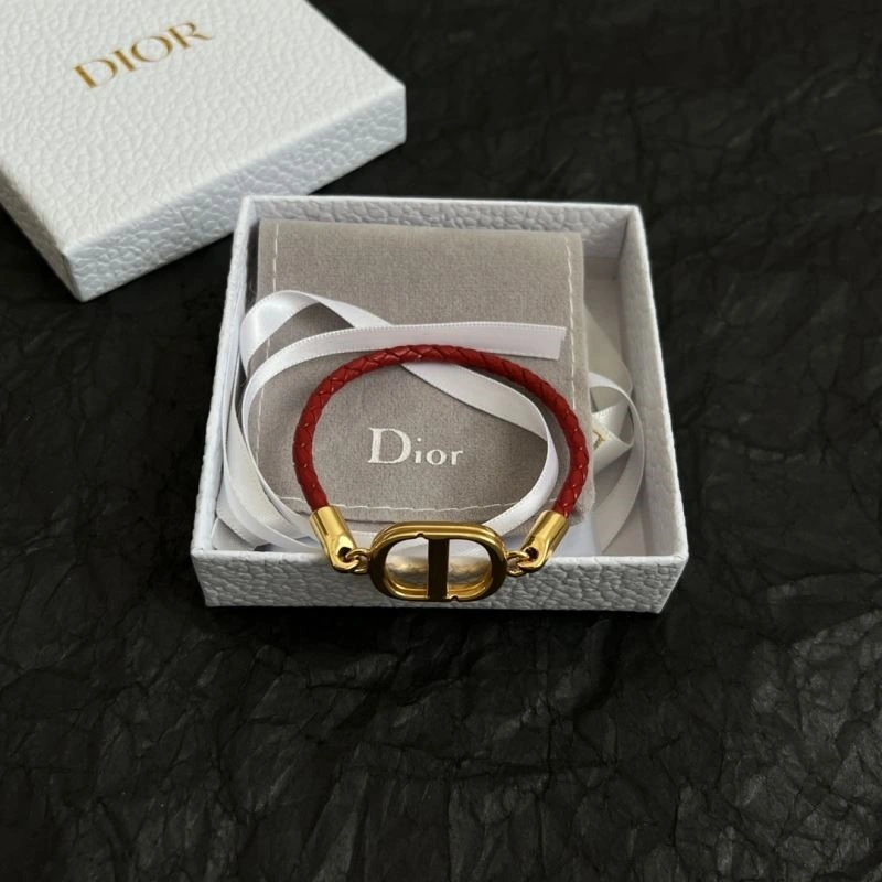 Bold Christian Dior Bracelets 234307