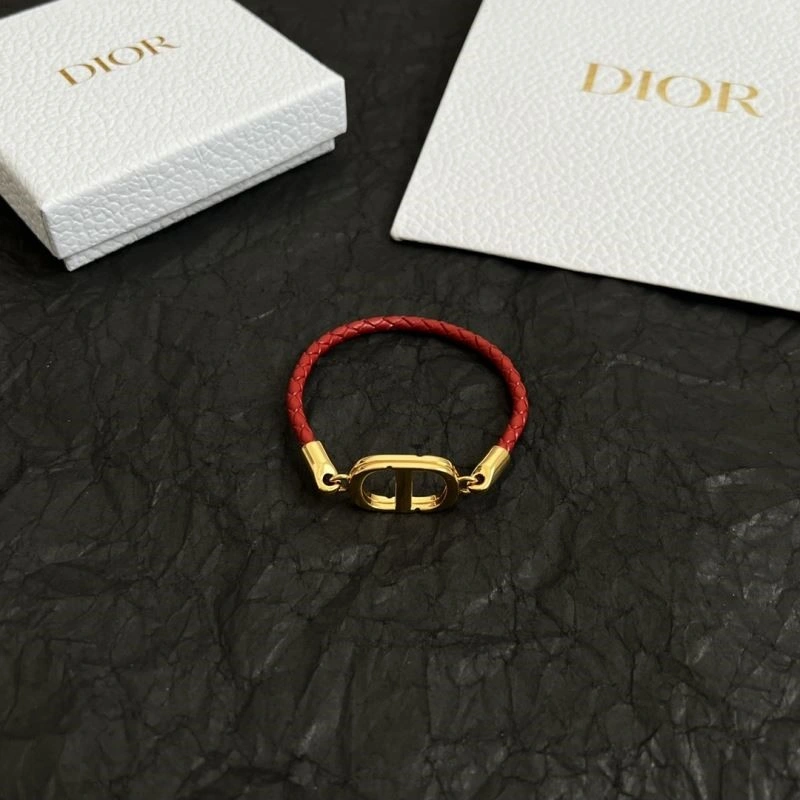 Bold Christian Dior Bracelets 234307