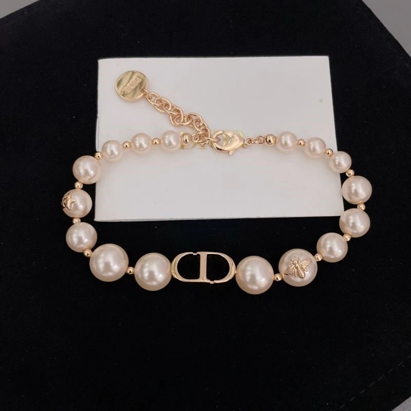 Christian Dior Bracelets Sleek 234292