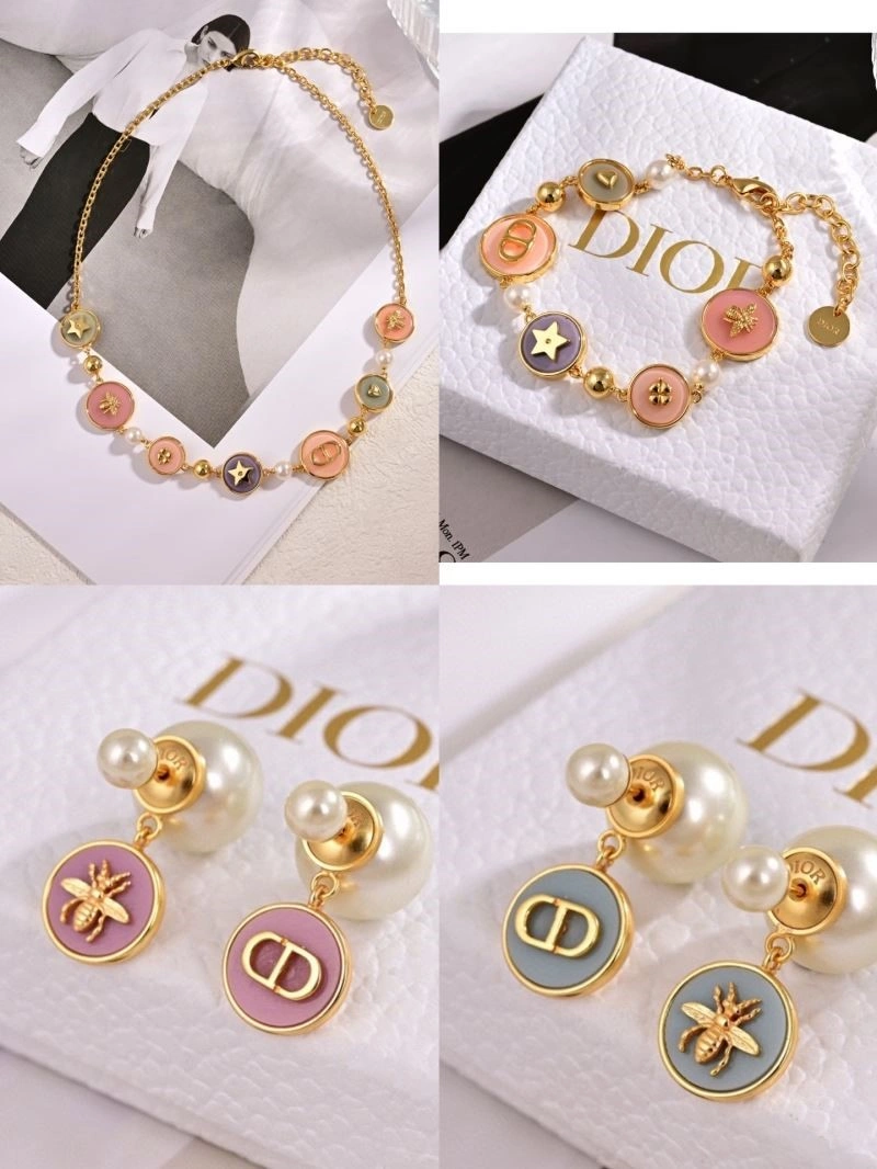 Practical Christian Dior Bracelets 234286