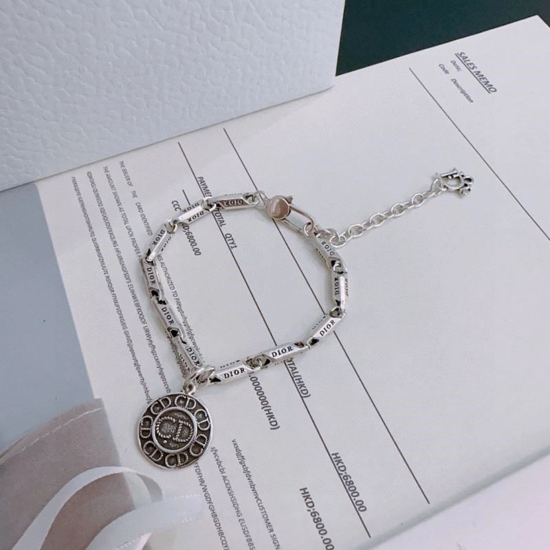 HighPerformance Christian Dior Bracelets 234303