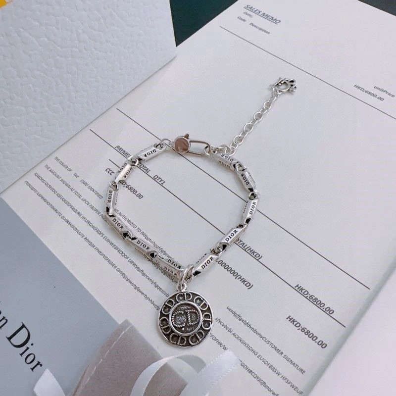 HighPerformance Christian Dior Bracelets 234303
