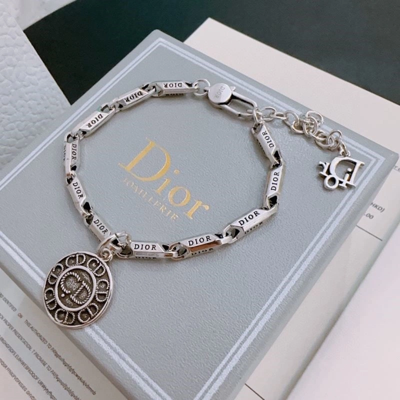 HighPerformance Christian Dior Bracelets 234303