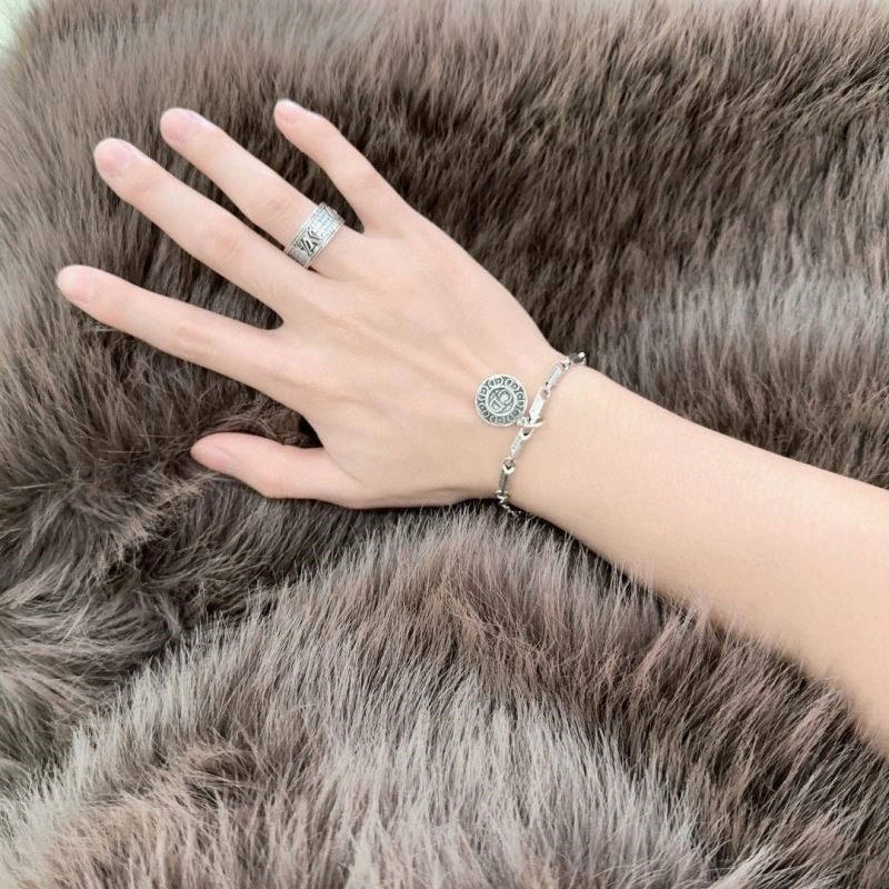 HighPerformance Christian Dior Bracelets 234303
