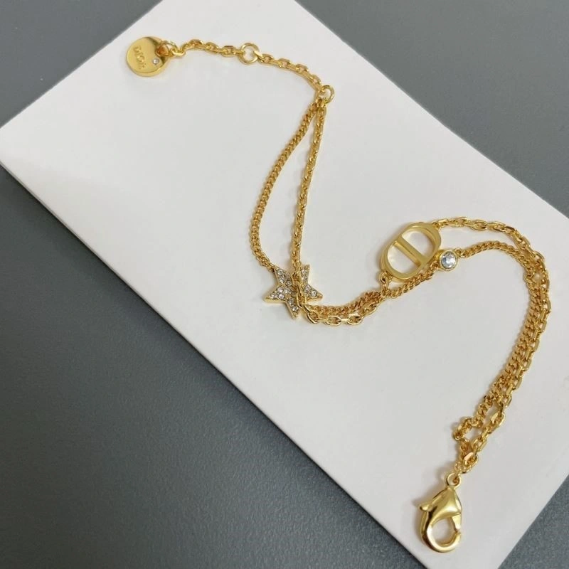 Premium Christian Dior Bracelets 234275