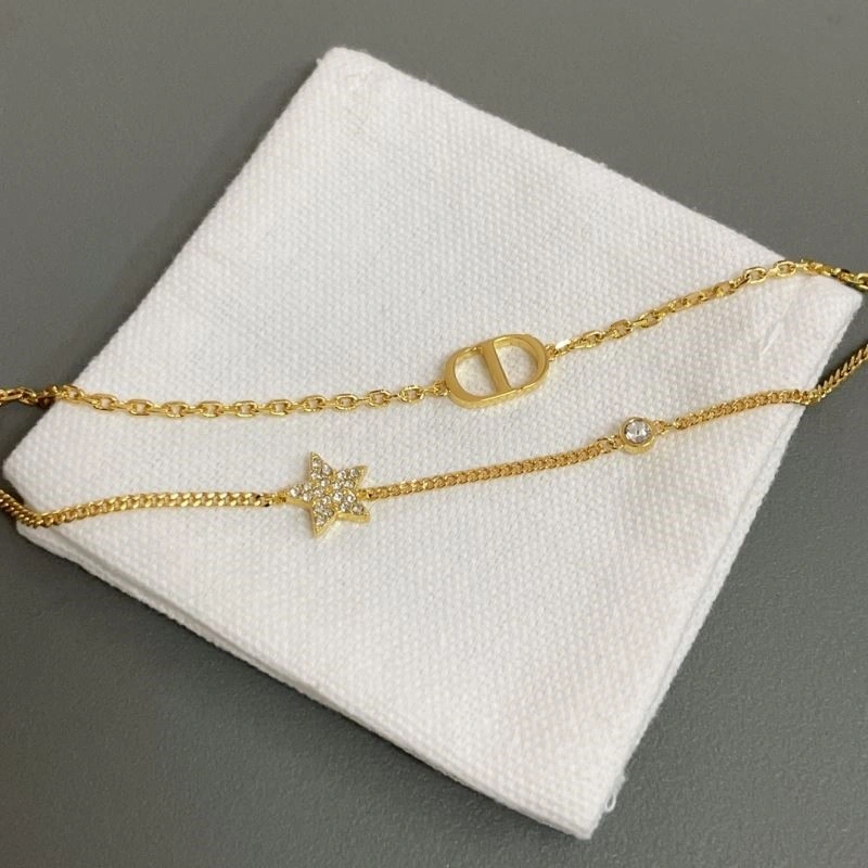 Premium Christian Dior Bracelets 234275