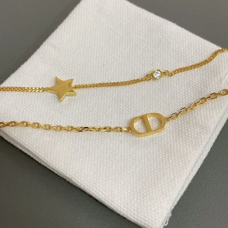 Premium Christian Dior Bracelets 234275