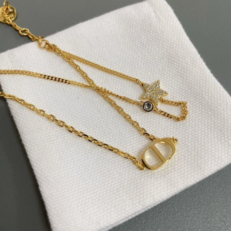 Premium Christian Dior Bracelets 234275