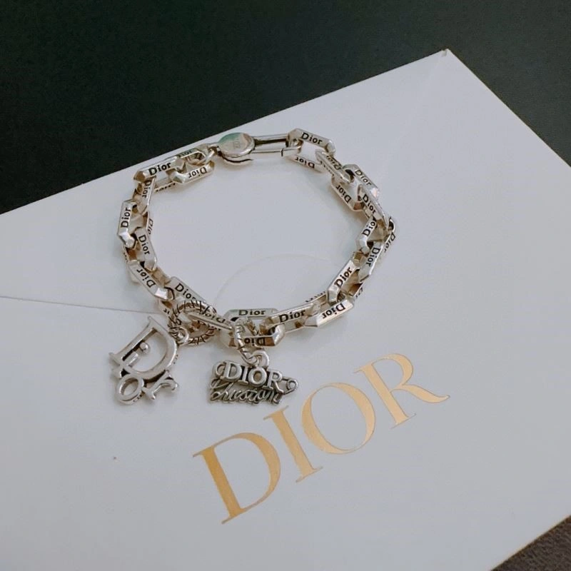MultiPurpose Christian Dior Bracelets 234358