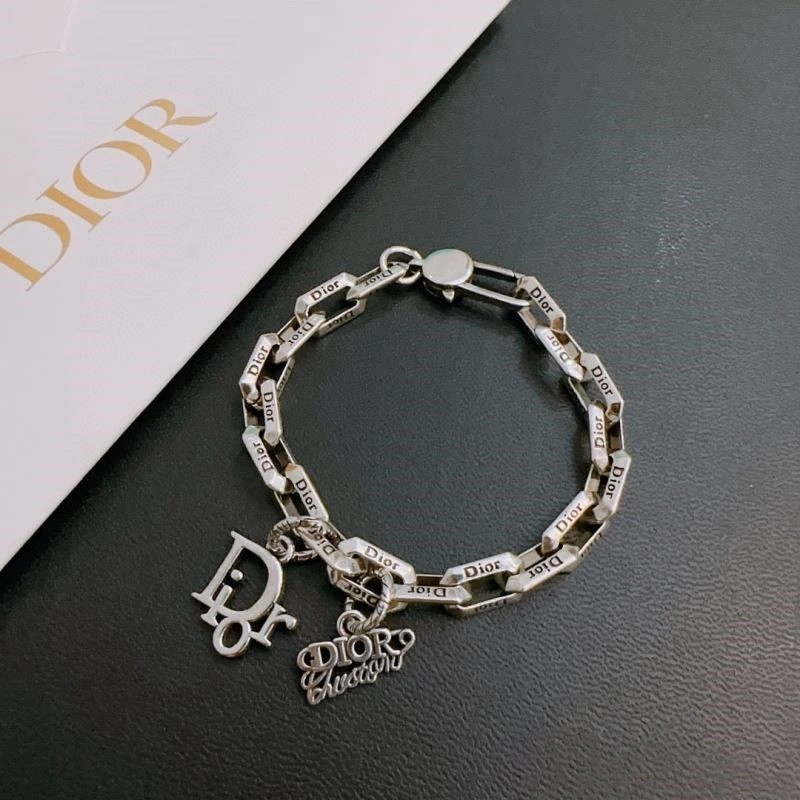 MultiPurpose Christian Dior Bracelets 234358