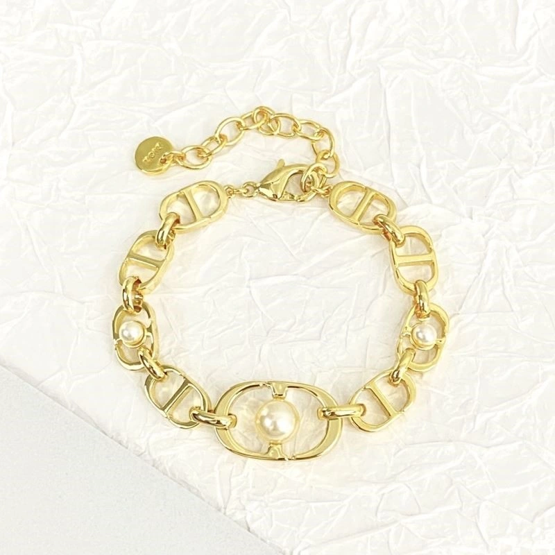 Trendsetting Christian Dior Bracelets 234048