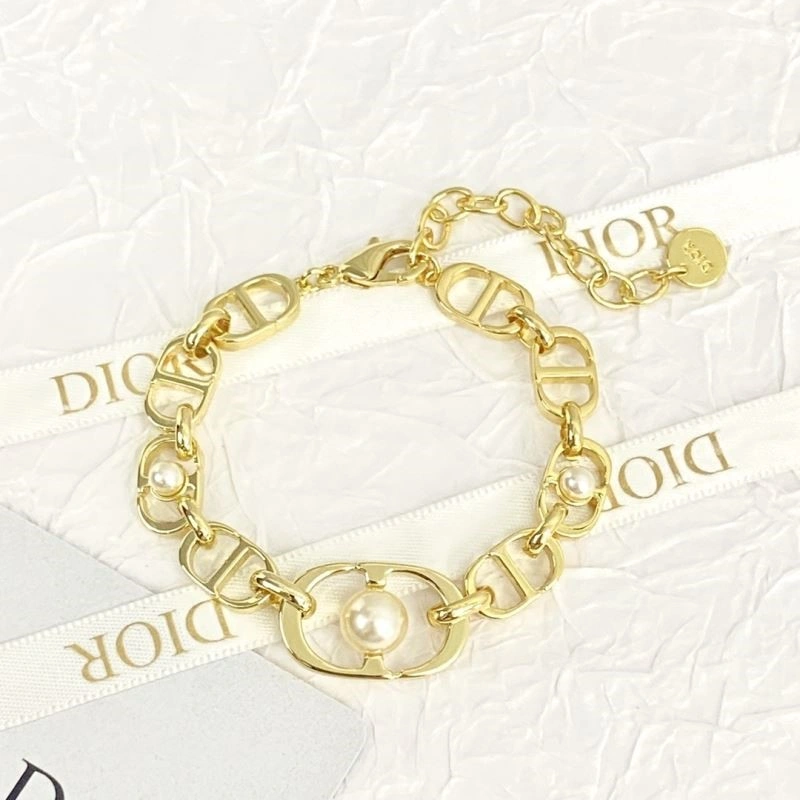 Trendsetting Christian Dior Bracelets 234048