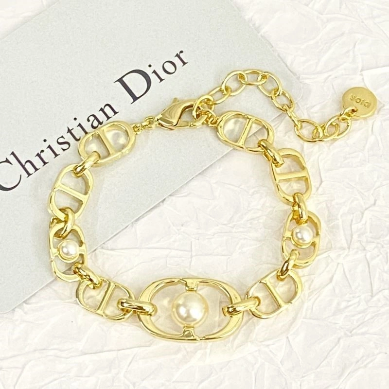 Trendsetting Christian Dior Bracelets 234048
