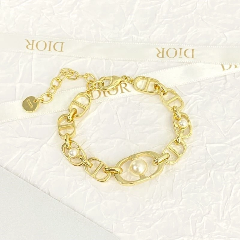 Trendsetting Christian Dior Bracelets 234048