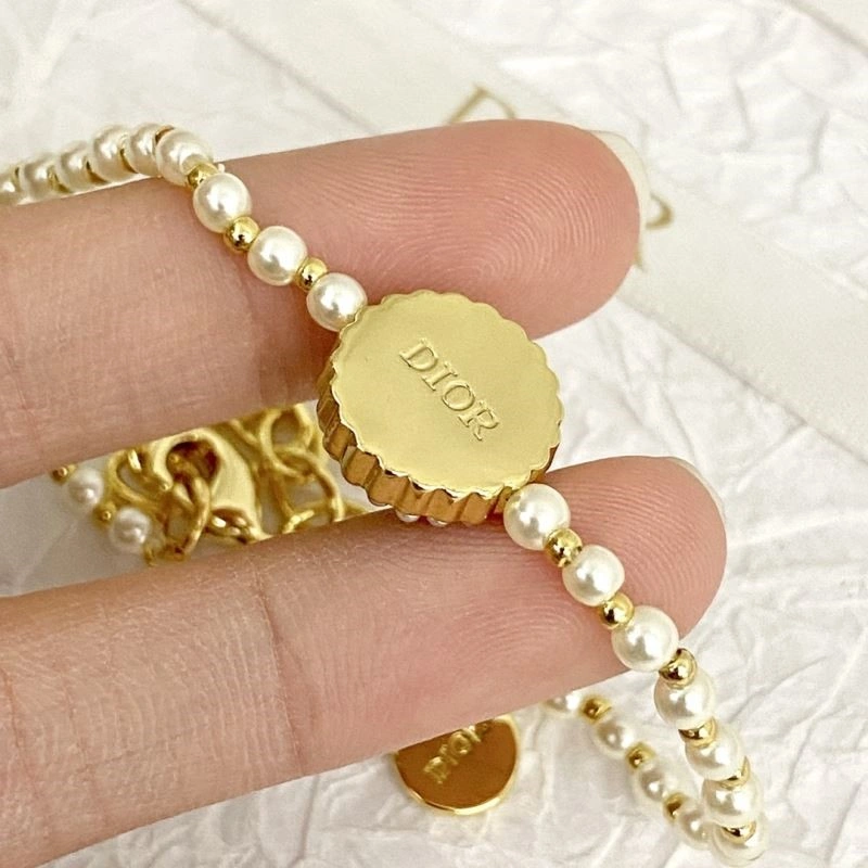 Breathable Christian Dior Bracelets 234034