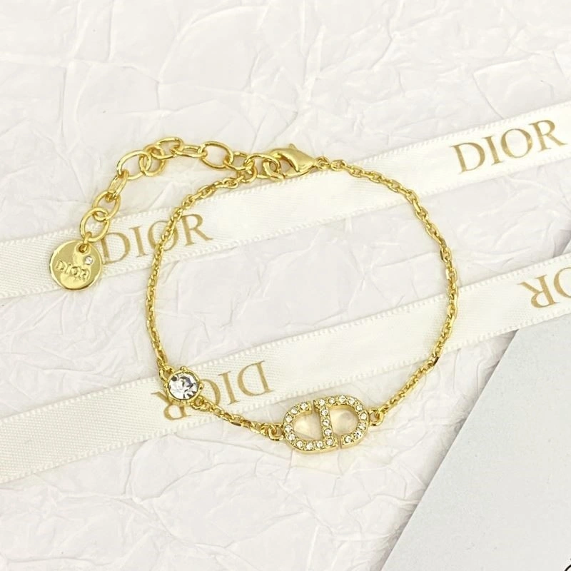 Reliable Christian Dior Bracelets 234028