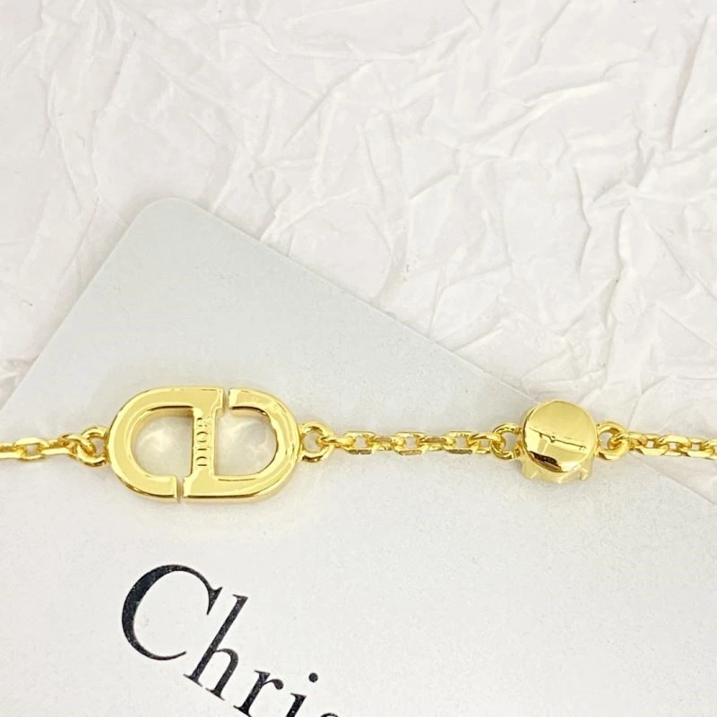 Reliable Christian Dior Bracelets 234028