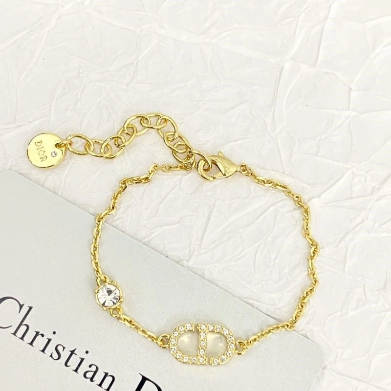 Reliable Christian Dior Bracelets 234028