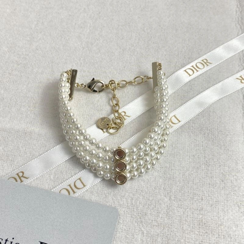 Supportive Christian Dior Bracelets 234027