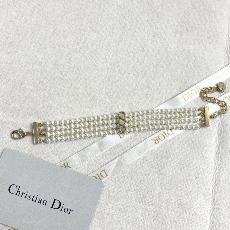 Supportive Christian Dior Bracelets 234027