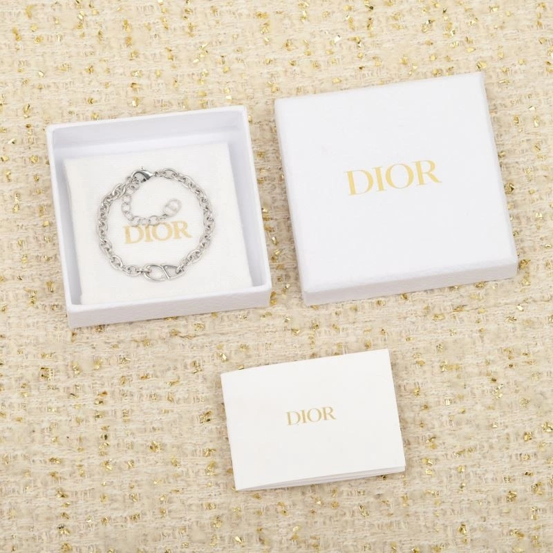 Minimalist Christian Dior Bracelets 234016