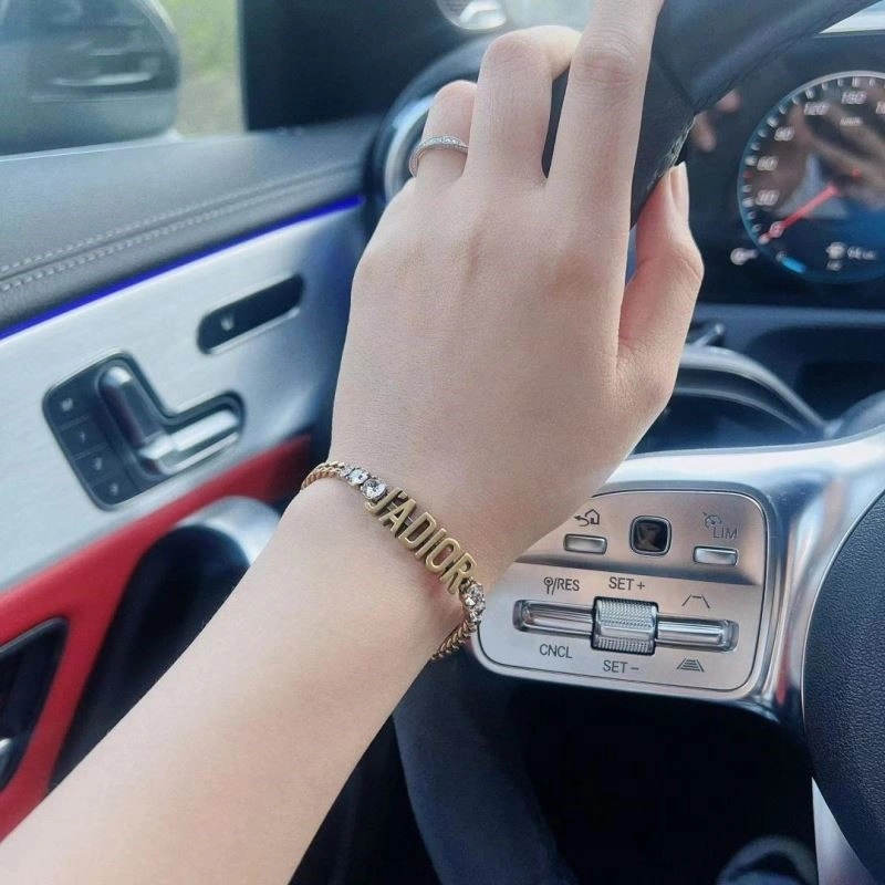 Contemporary Christian Dior Bracelets 234015