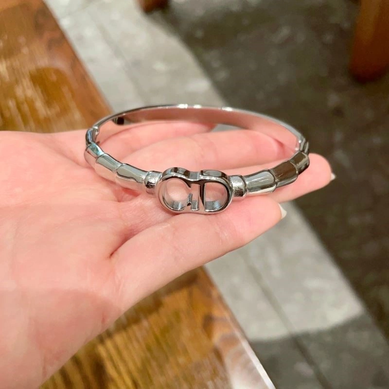 Christian Dior Bracelets Popular 234011
