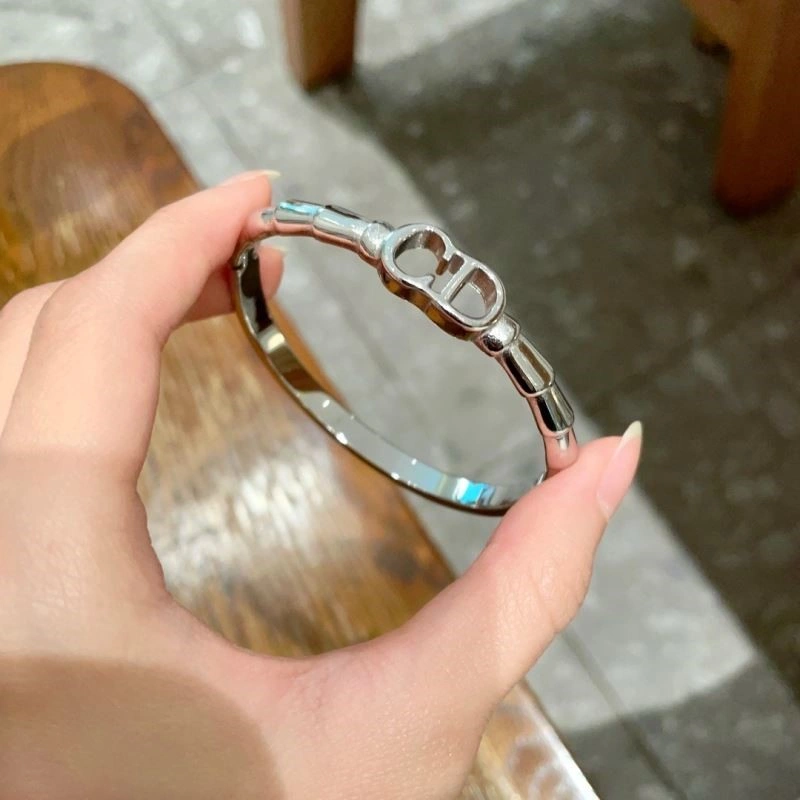 Christian Dior Bracelets Popular 234011