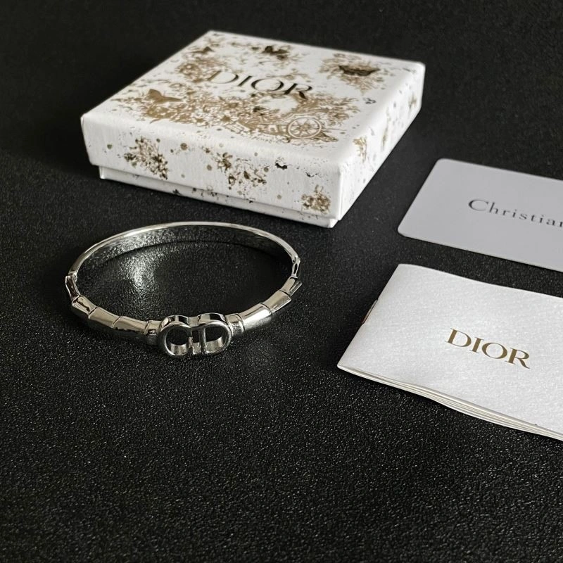 Christian Dior Bracelets Popular 234011