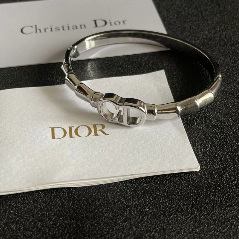 Christian Dior Bracelets Popular 234011