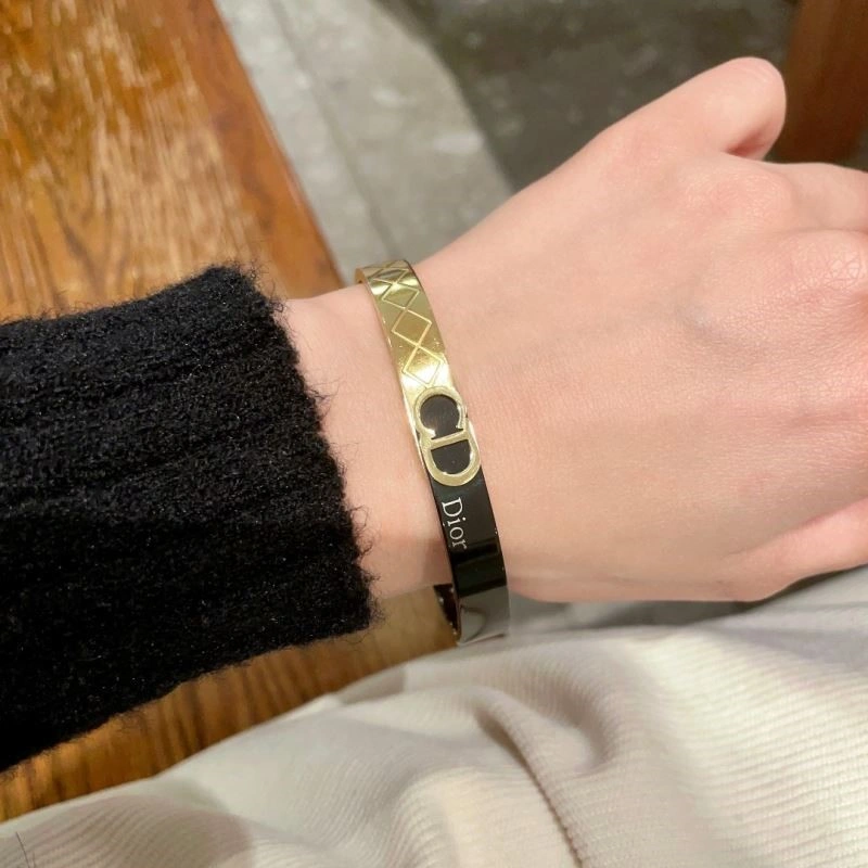 Chic Christian Dior Bracelets 234078