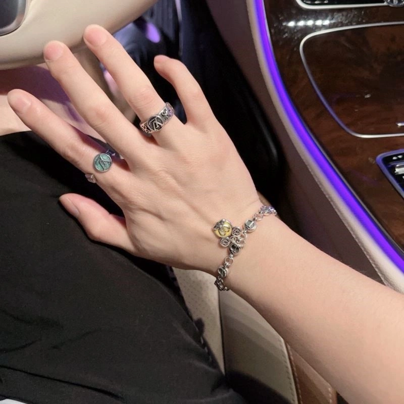 Trendy Christian Dior Bracelets 234012