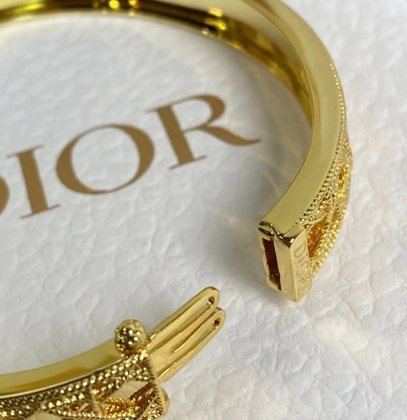 Christian Dior Bracelets Versatile 233986