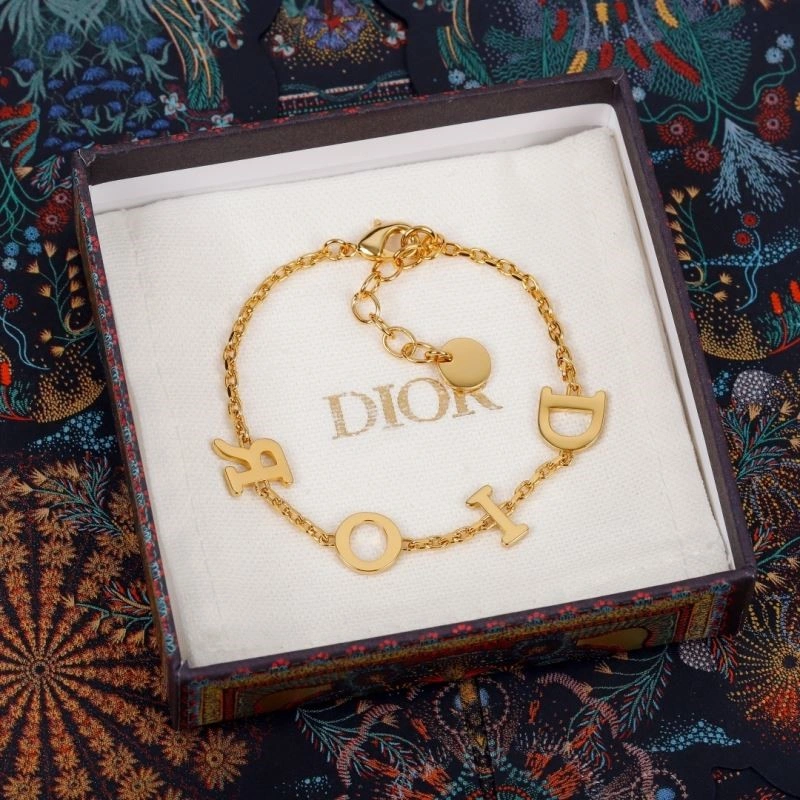 WellDesigned Christian Dior Bracelets 233692
