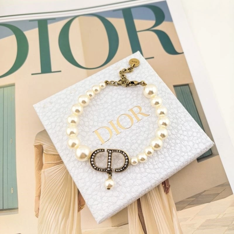 Compact Christian Dior Bracelets 233740