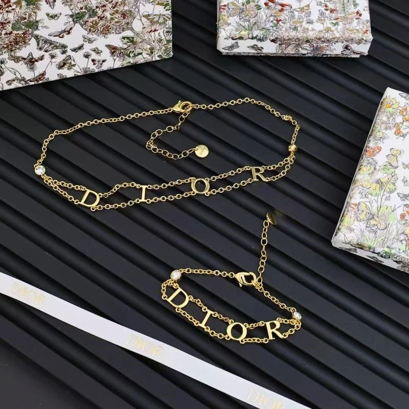 Casual Christian Dior Bracelets 233840