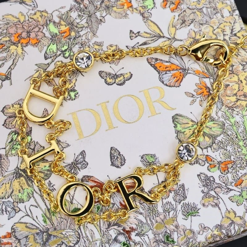 Casual Christian Dior Bracelets 233840