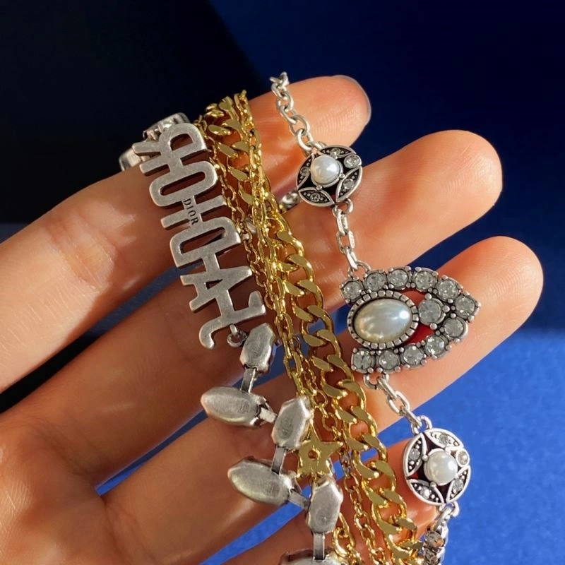 Fashionable Christian Dior Bracelets 233671