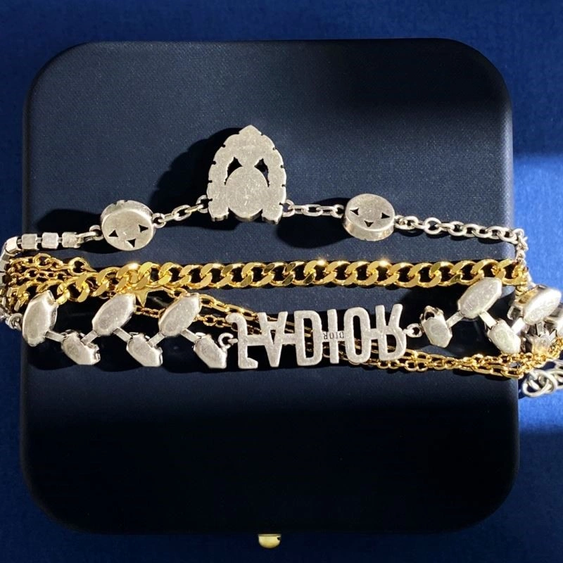 Fashionable Christian Dior Bracelets 233671