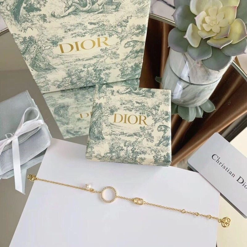 SoftTouch Christian Dior Bracelets 233299