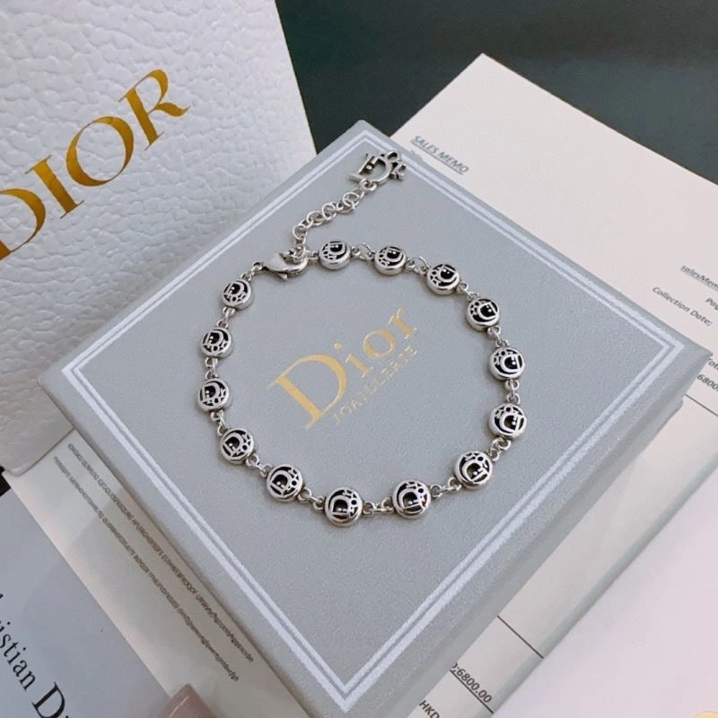 Modern Christian Dior Bracelets 233287
