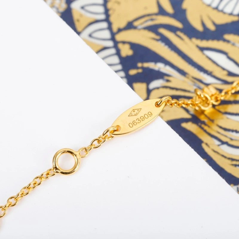 Bold Christian Dior Bracelets 232960