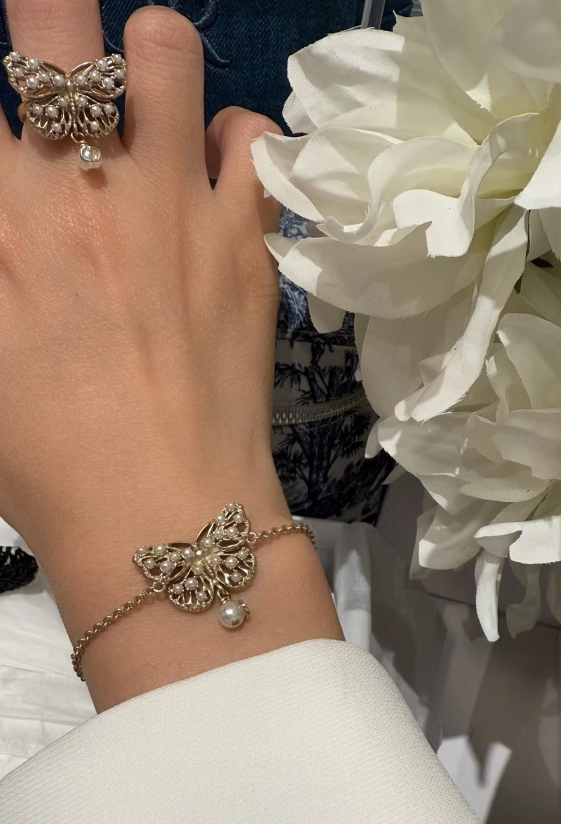 Unique Christian Dior Bracelets 232948