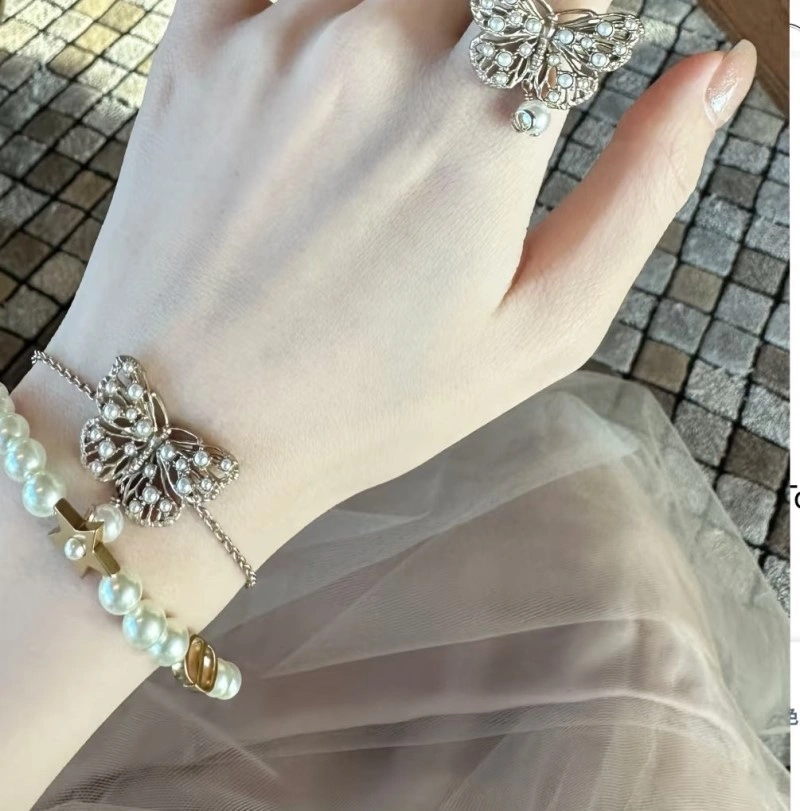 Unique Christian Dior Bracelets 232948