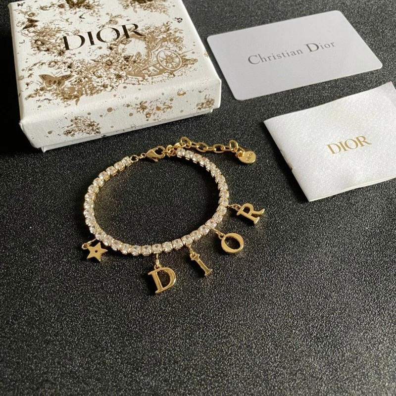 Trendsetting Christian Dior Bracelets 232946