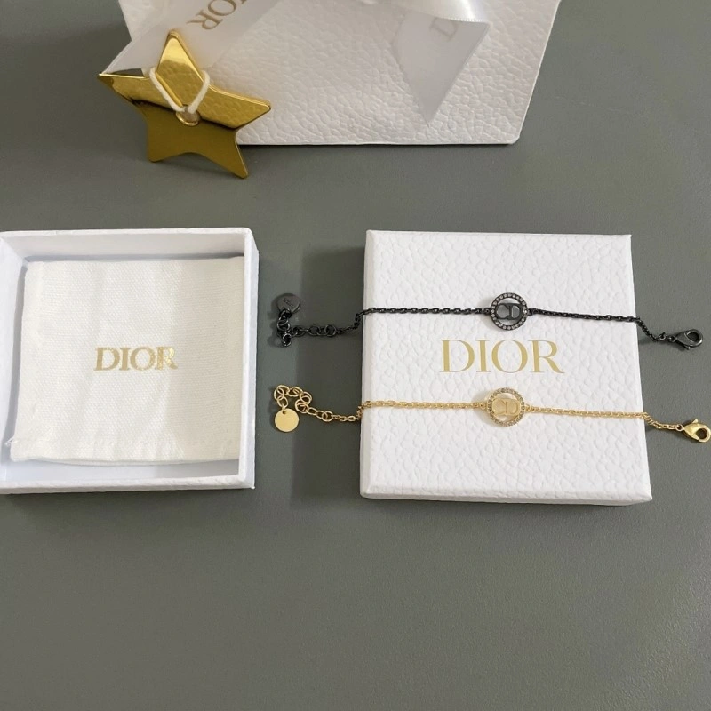 Casual Christian Dior Bracelets 232912