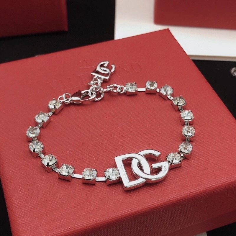 Fashionable Christian Dior Bracelets 233022